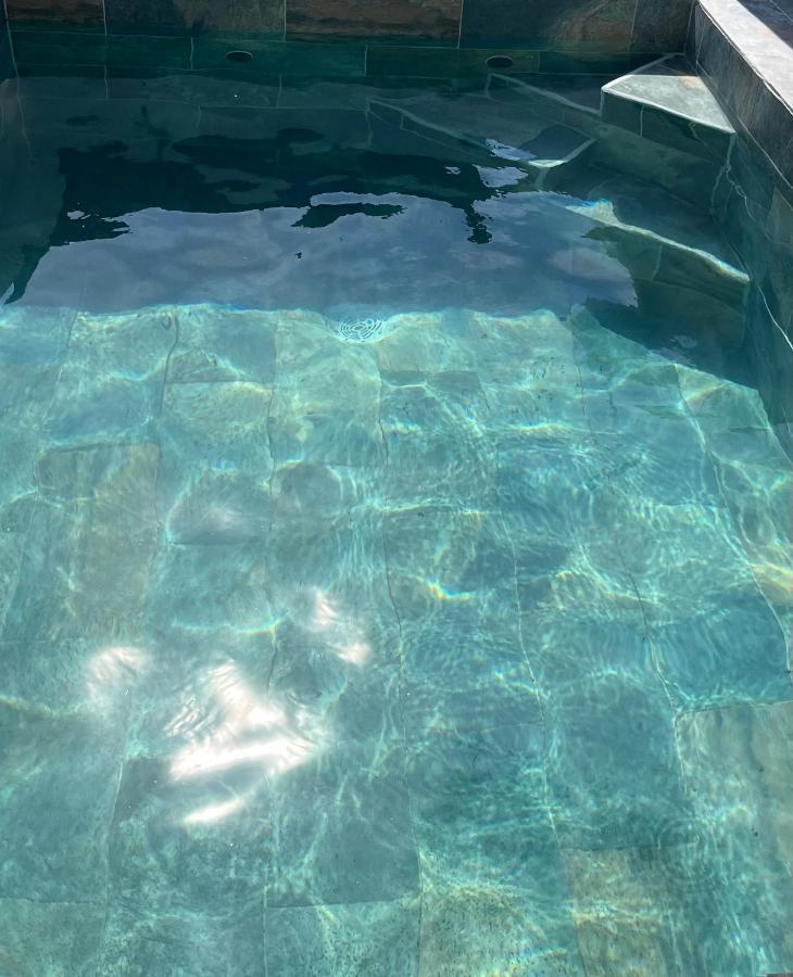 Bord De + Piscine