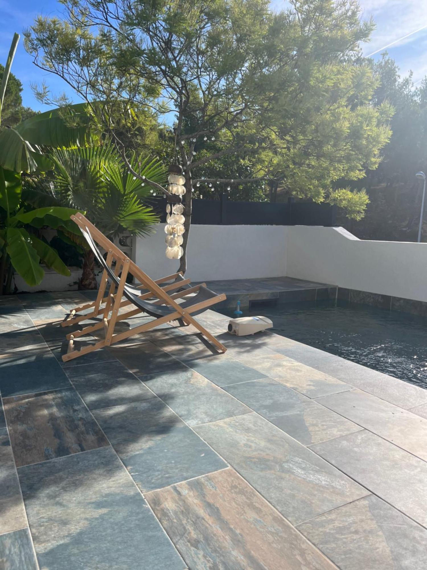 Apartment Bord De + Piscine *
