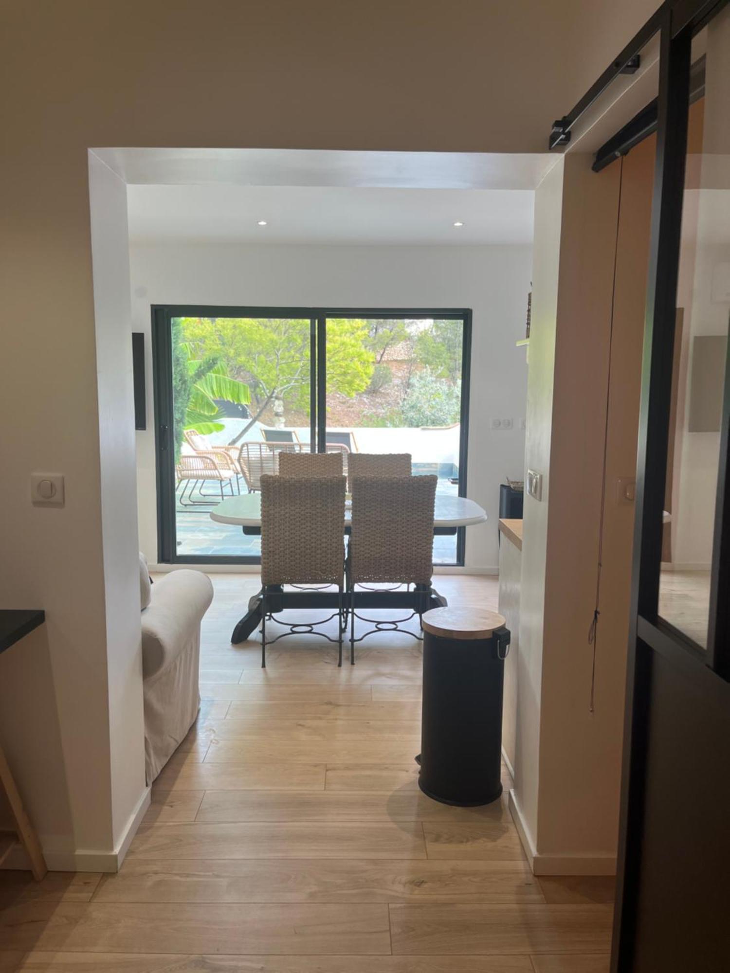 Bord De + Piscine Apartment *